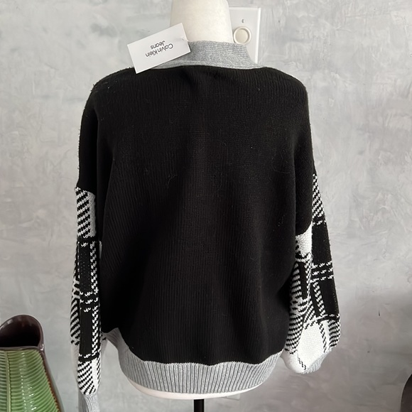 Calvin Klein Jeans No Button Plaid Cardigan Sweater, NWT, Size S - Picture 4 of 9